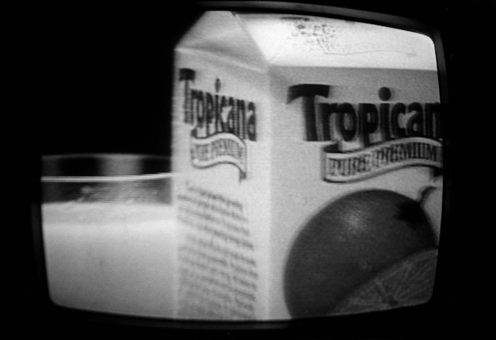 Wojciech Fangor: Tropicana Pure Premium z serii Fotografie telewizyjne, c. 1986